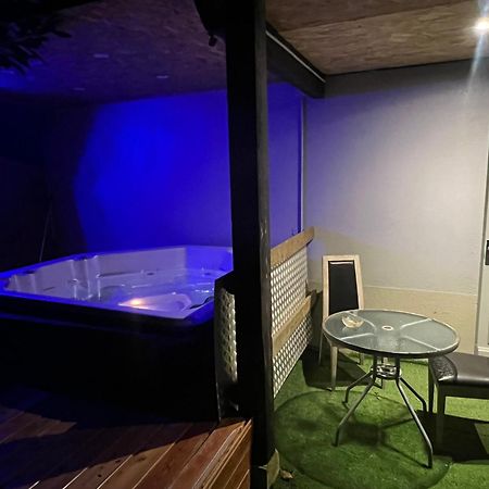 Le Gite Du Cavalier Au Coeur De La Foret/Jacuzzi Dole Buitenkant foto