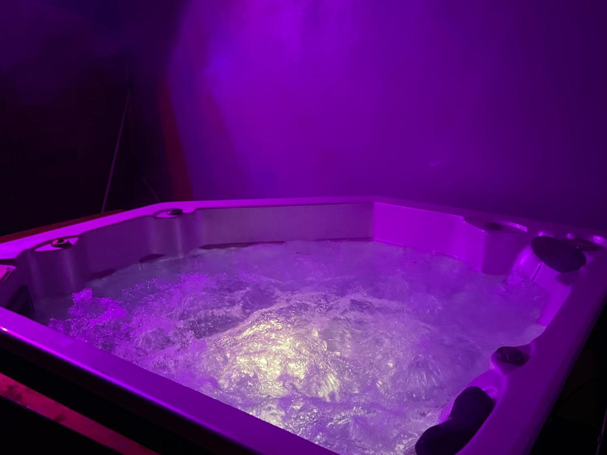 Le Gite Du Cavalier Au Coeur De La Foret/Jacuzzi Dole Buitenkant foto